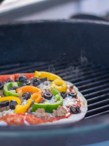 Grilled Pizza on the Big Green Egg