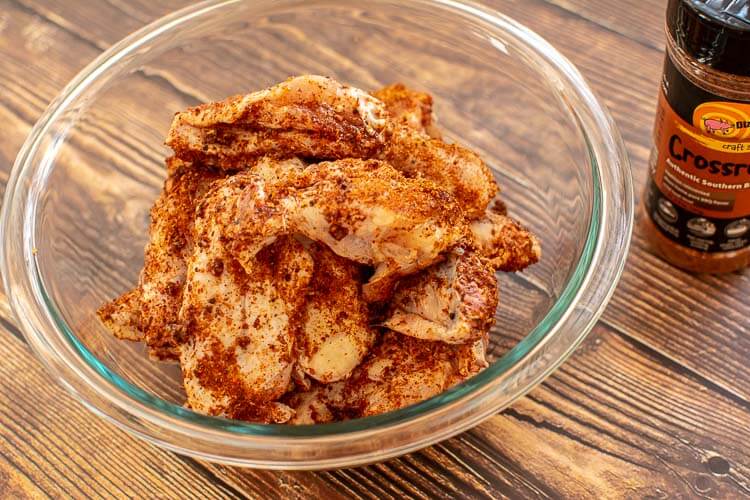 Bowl of Chicken Wings rubbed with Crossroads spice mix from DizzyPig